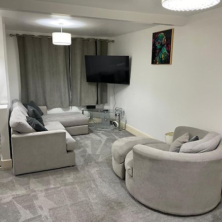 Welcome Rooms 54 Swindon Buitenkant foto