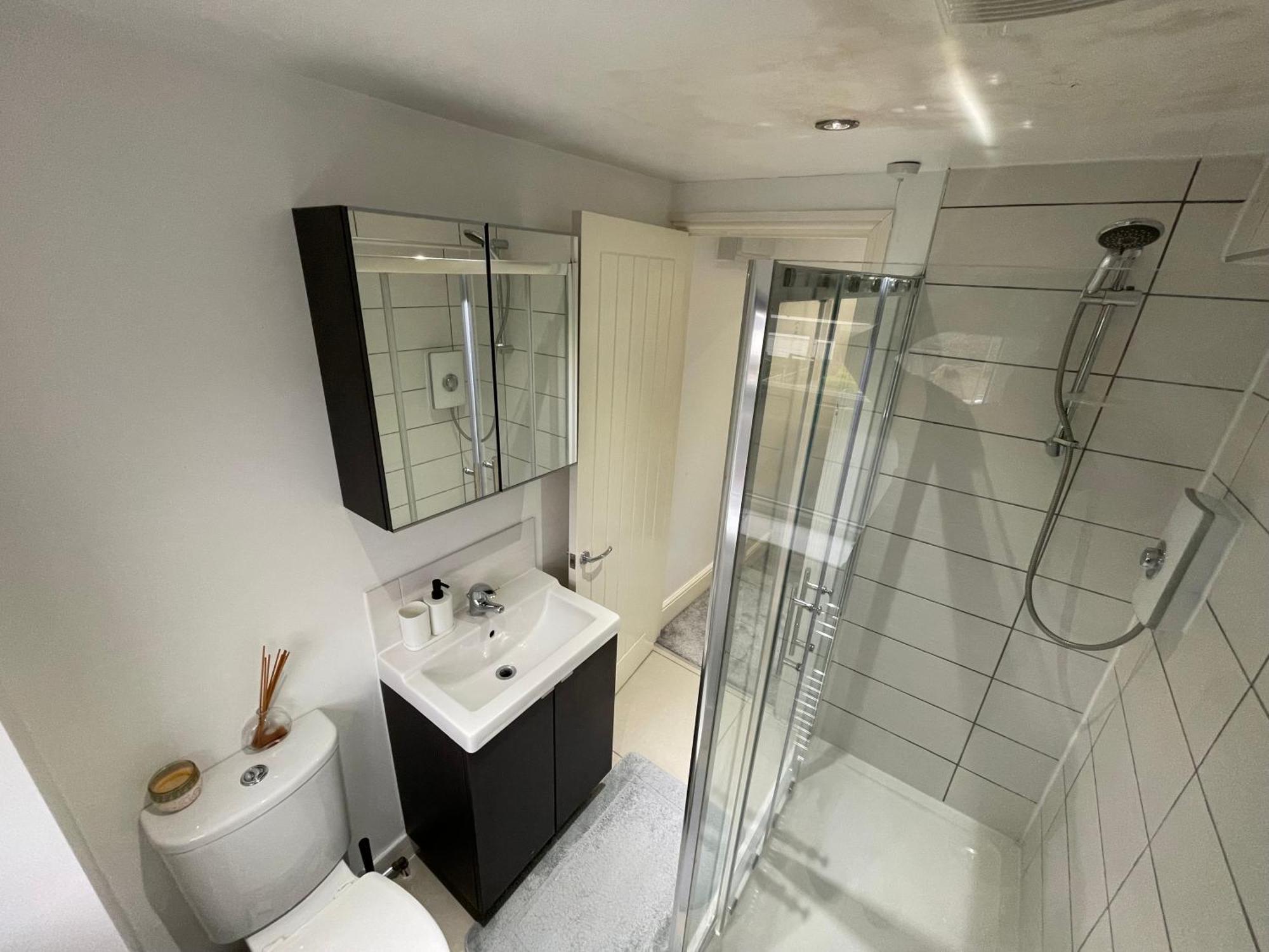 Welcome Rooms 54 Swindon Buitenkant foto