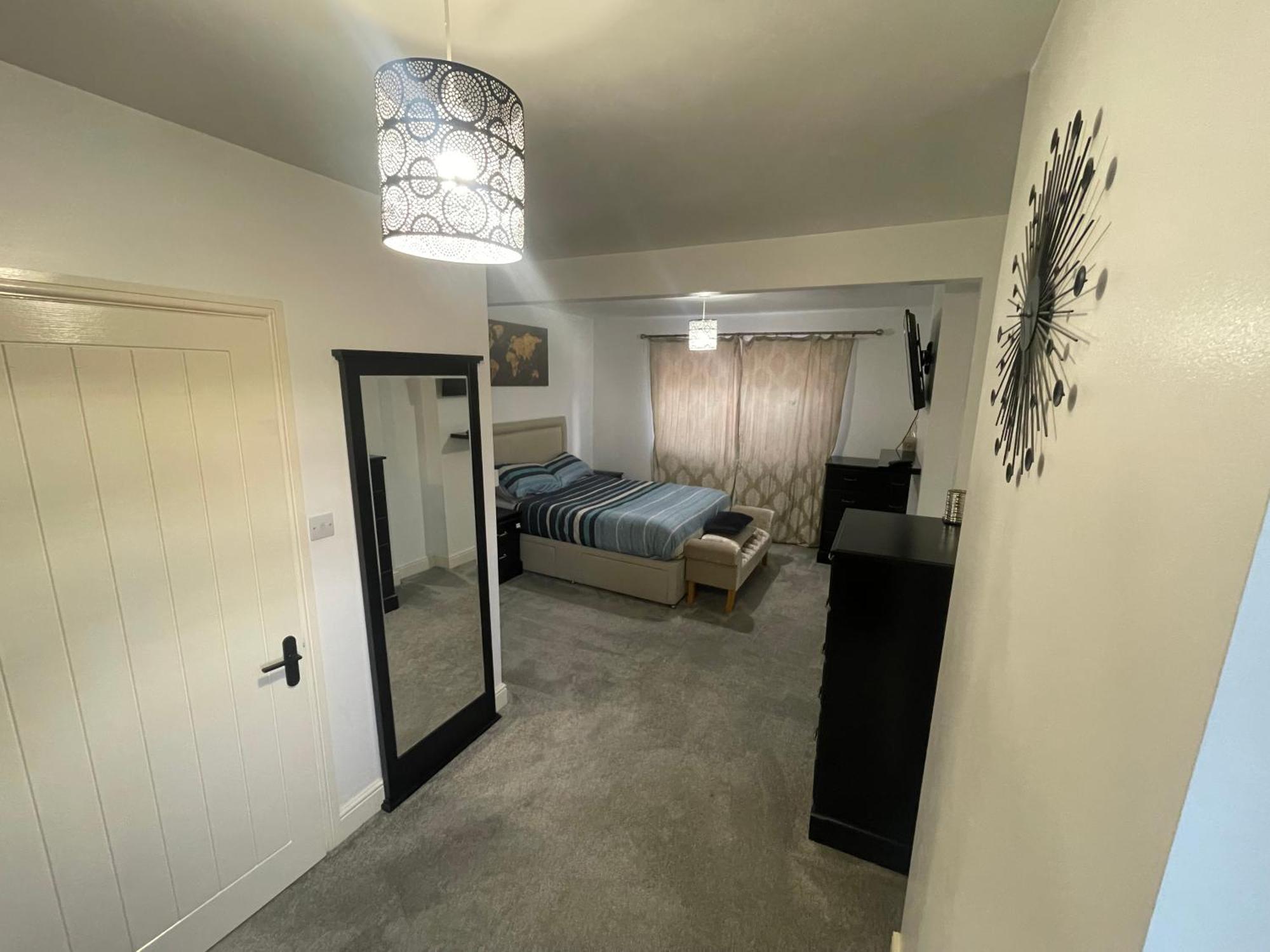 Welcome Rooms 54 Swindon Buitenkant foto
